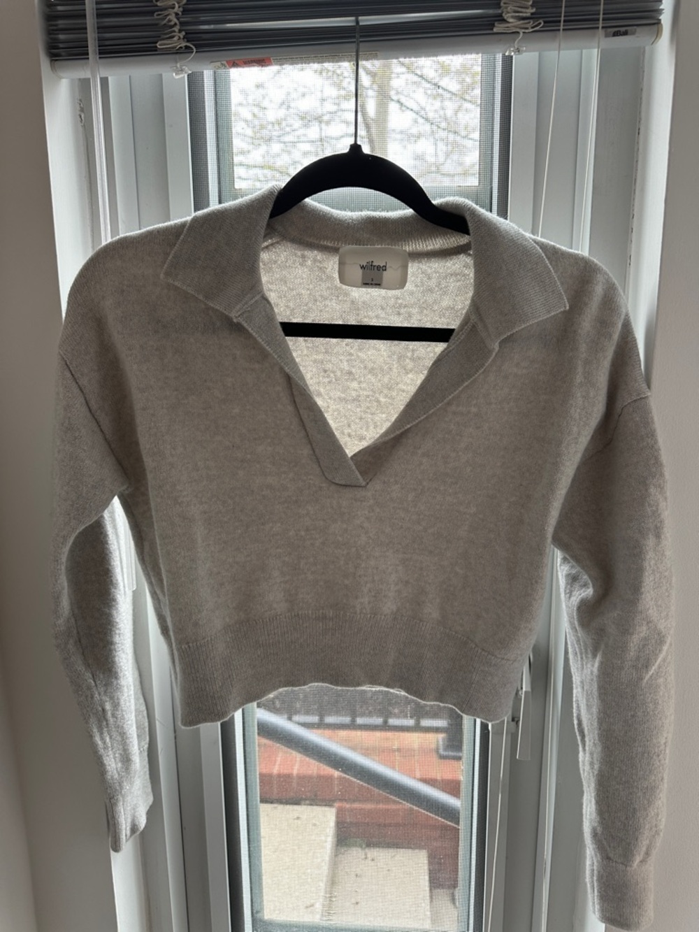Wilfred Gray Collared V-Neck Cropped Merino Wool Sweater
